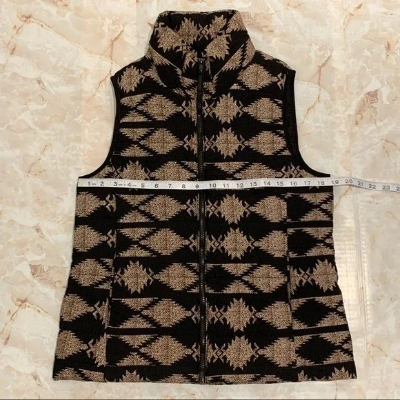 Entro Women’s Aztec Zip Up Vest - Medium - Picture 3 of 7